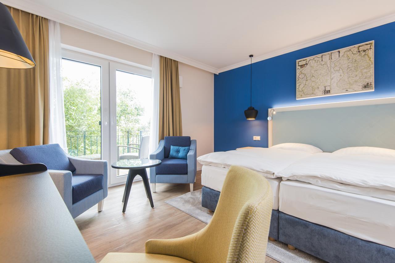 Boutique-Hotel Zur Alten Post Busum Exterior photo